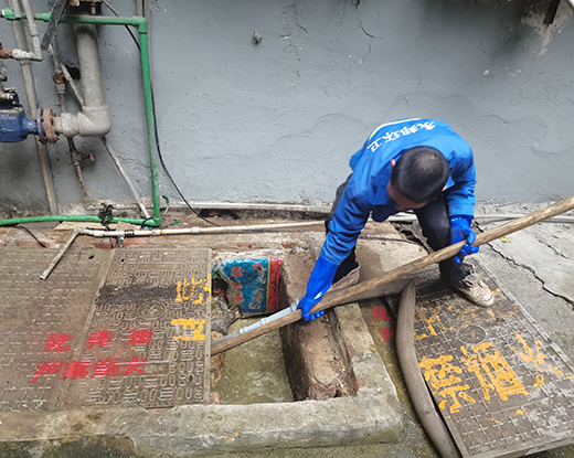 阿拉善右清掏化粪池